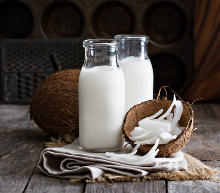 coconut milk shutterstock_364829096