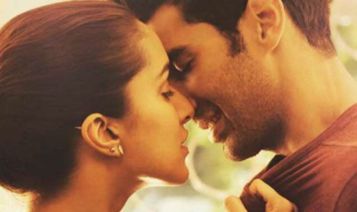 How to kiss a girl? 6 perfect ways to kiss your girl like a pro! India