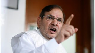Sharad Yadav removed as JD(U) party leader in Rajya Sabha | जनता दल (यु) फुटीच्या उंबरठ्यावर; शरद यादव यांना राज्यसभेच्या नेतेपदावरून हटवले Sharad Yadav removed as JD(U) party leader in Rajya Sabha | जनता दल (यु) फुटीच्या उंबरठ्यावर; शरद यादव यांना राज्यसभेच्या नेतेपदावरून हटवले