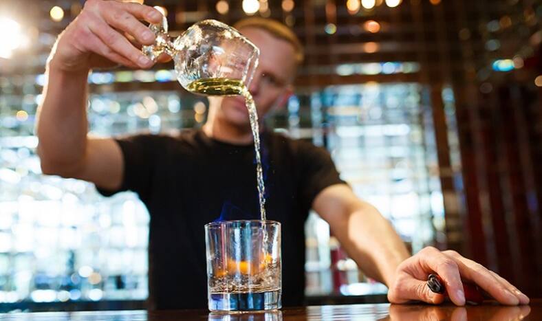 Топ-10 самых крепких алкогольных напитков мира: от абсента до Everclear и не только!