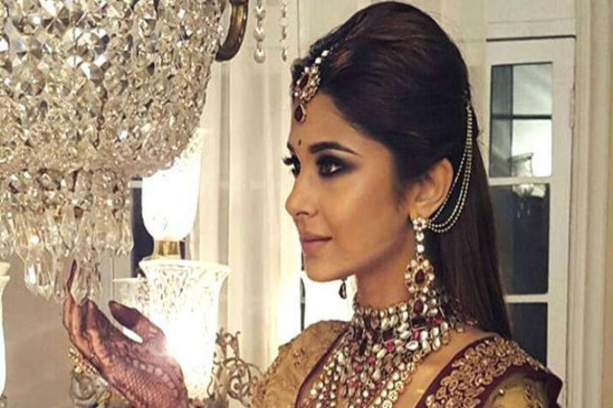 Beyhadh actress Jennifer Winget style files: 6 times Jennifer looked  ridiculously hot in traditional Indian outfits! 