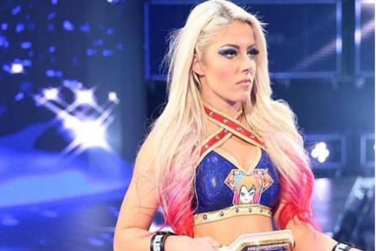These 7 photos of WWE Diva Alexa Bliss will inspire you to be strong! |  India.com