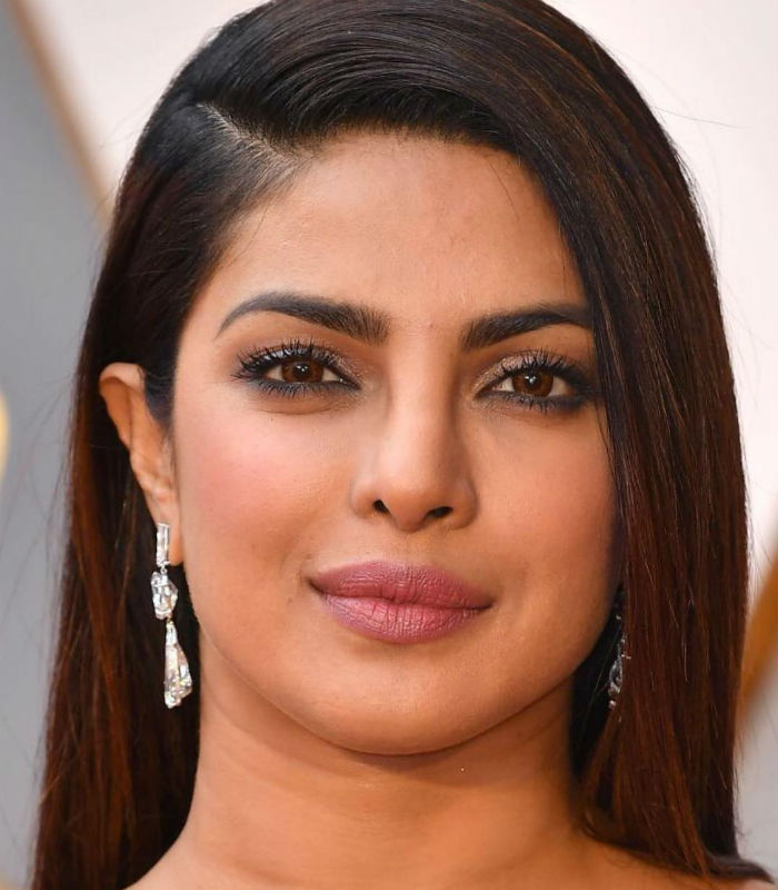 Oscar Awards 2017: Priyanka Chopra, sleek and stunning on the red ...