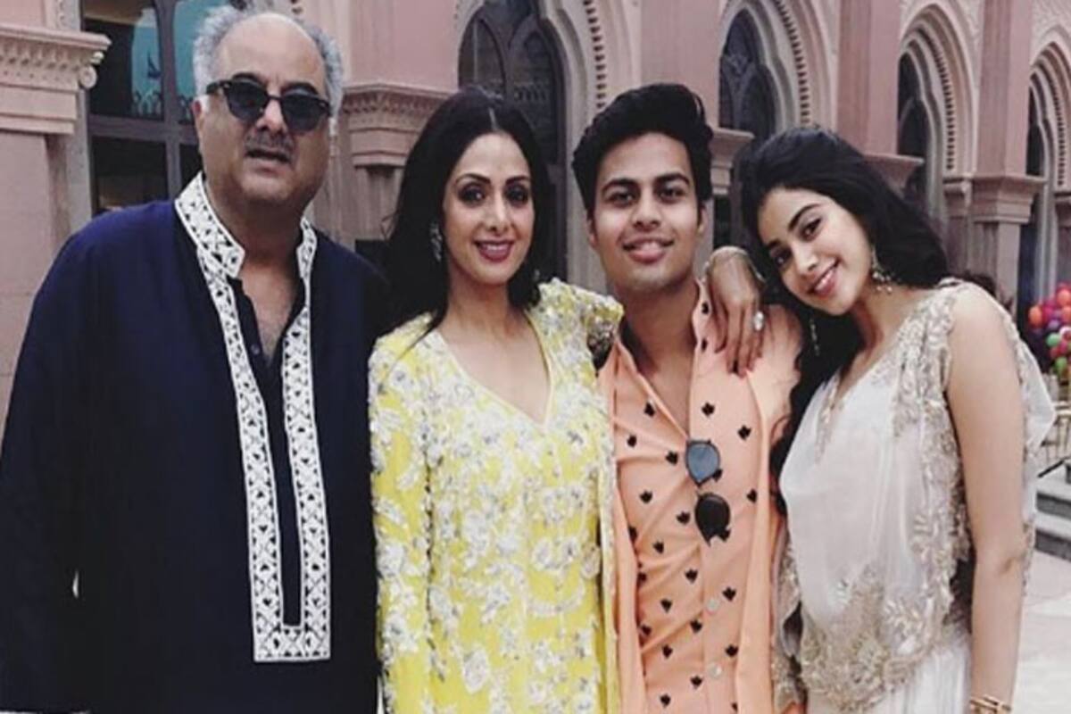 Jhanvi Kapoor Looks Gorgeous As She Poses With Boyfriend Akshat Ranjan Sridevi And Boney Kapoor India Com Did jhanvi kapoor just say i love you to rumoured boyfriend akshat ranjan? jhanvi kapoor looks gorgeous as she