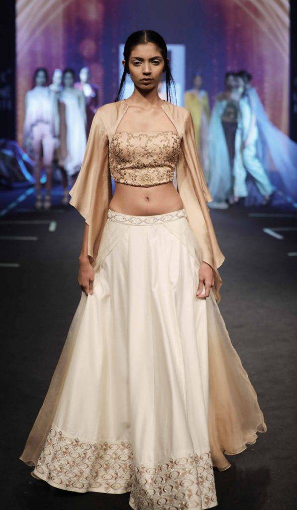 Vangapalli Sashi at LFW SR 17 (2)