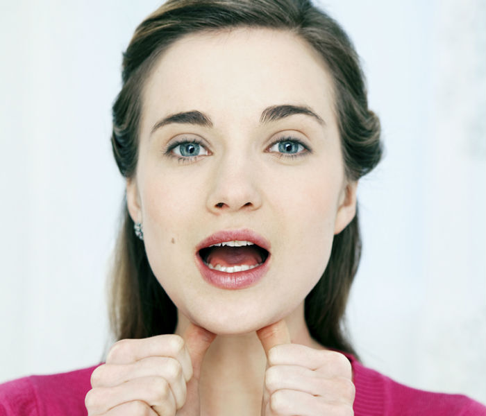 Here are the 6 most effective facial exercises to get rid of your double  chin!