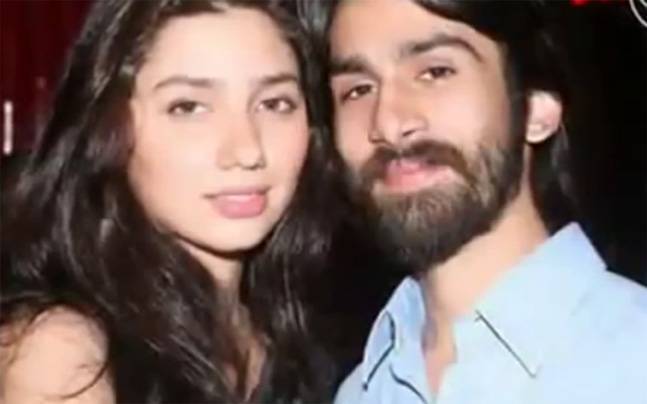 mahira-mos_020817022356