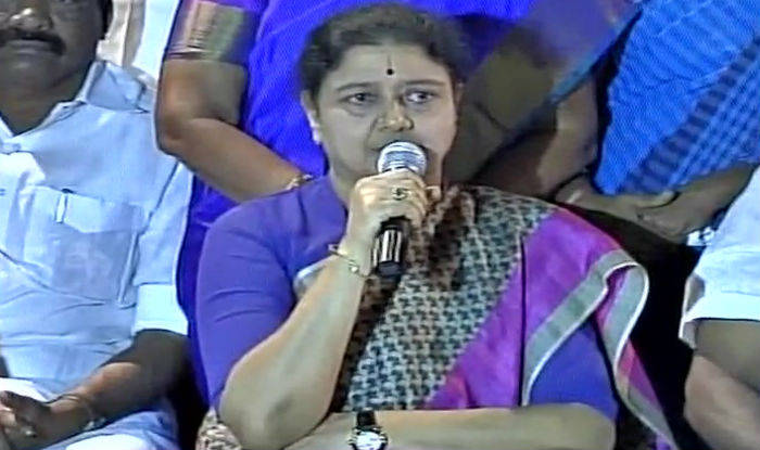 Amid Battle Against Panneerselvam, Sasikala Breaks Down 3 Times In 2 ...