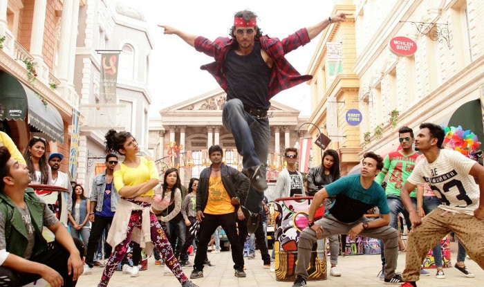 Tiger Shroff, Disha Patani on Dance India Dance Li’l Masters | बागी 2 : छोटे पर्दे पर टाइगर श्रॉफ ने दिखाया अपने डांस का जलवा