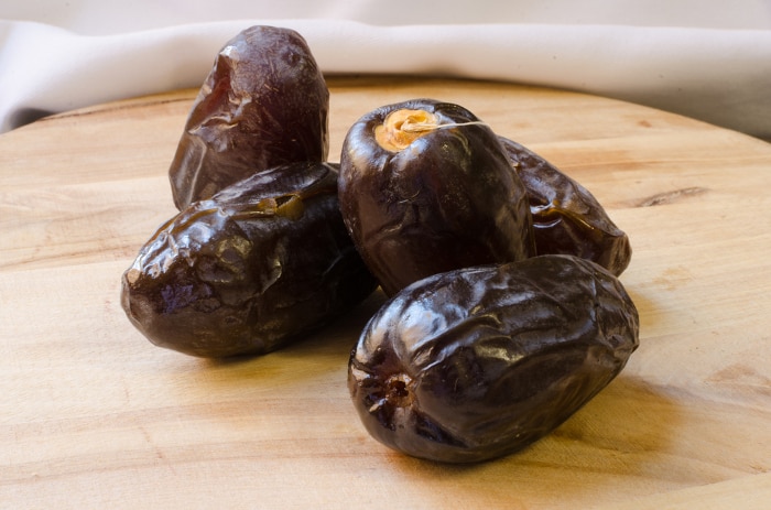 Health benefits of dates 7 reasons to include dates in your diet