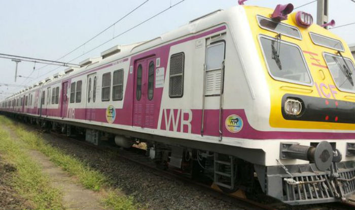 Mumbai: Man Threatens Suicide, Stops Western Railway Services For an Hour at Boisar