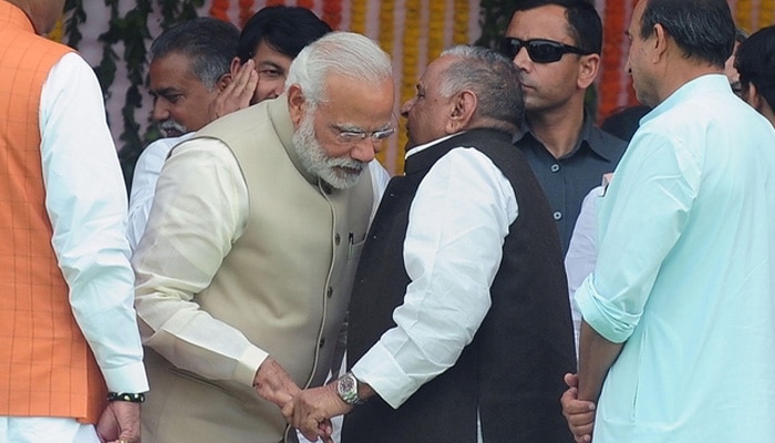 Revealed: What Mulayam Singh Yadav whispered in Narendra Modi’s ears ...