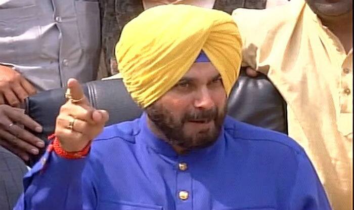 Navjot Singh Sidhu Thanks ‘Friend’ Pak PM Imran Khan For Opening of Kartarpur Corridor | India.com