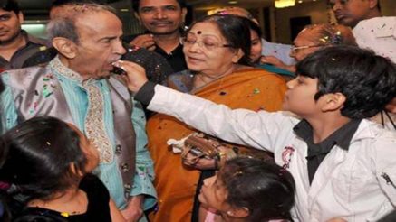 Real-Life-Taarak-Mehta-Famous-Indian-Columnist-Humorist-and-Writer-Taarak-Mehta-Ka-Ooltah-Chashmah-TV-Serial-is-based-on-His-Column-8