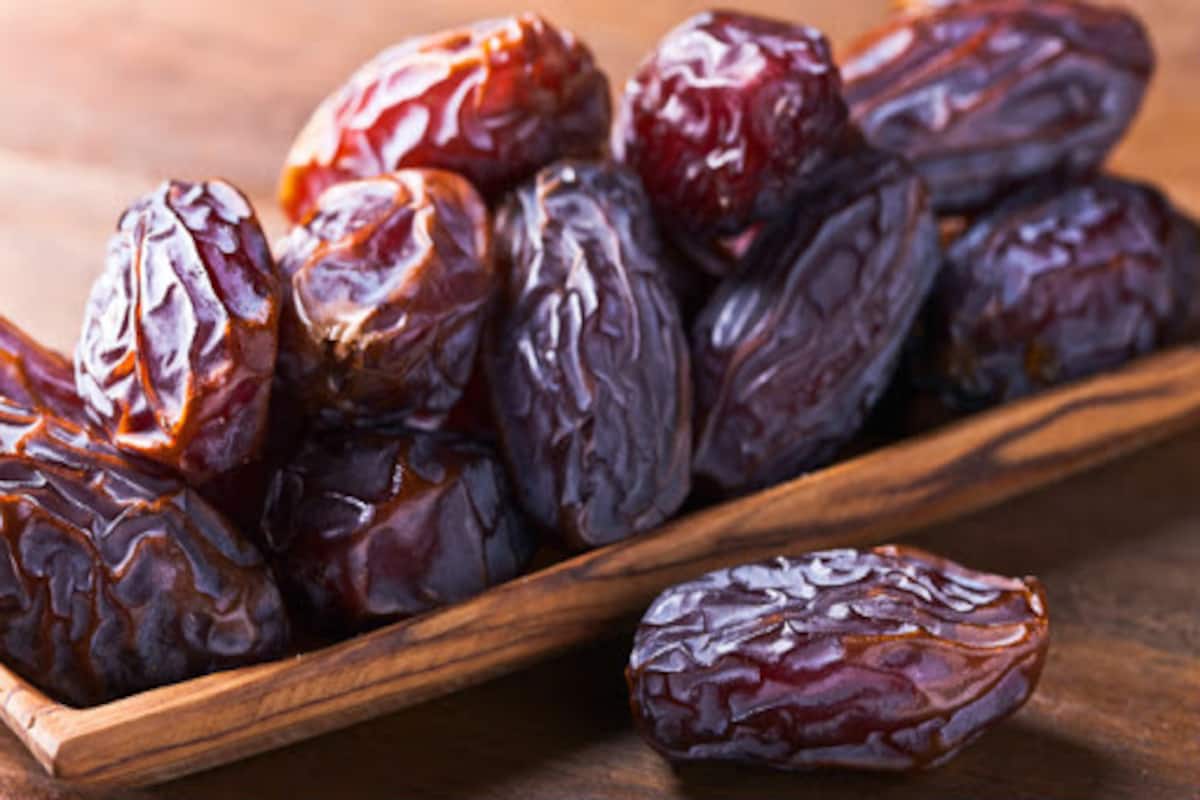 Health benefits of dates: 7 reasons to include dates in your diet |  India.com
