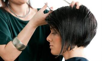 6 hottest haircuts women can sport this summer! 6 hottest haircuts women can sport this summer!