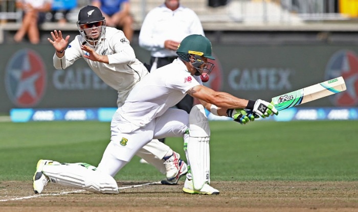 Tom Latham defies gravity to pull off stunning catch dismissing Faf du ...