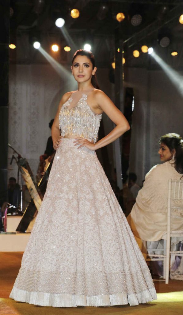 Shah Rukh Khan and Anushka Sharma grace the ramp at Mijwan Fashion Show 2017