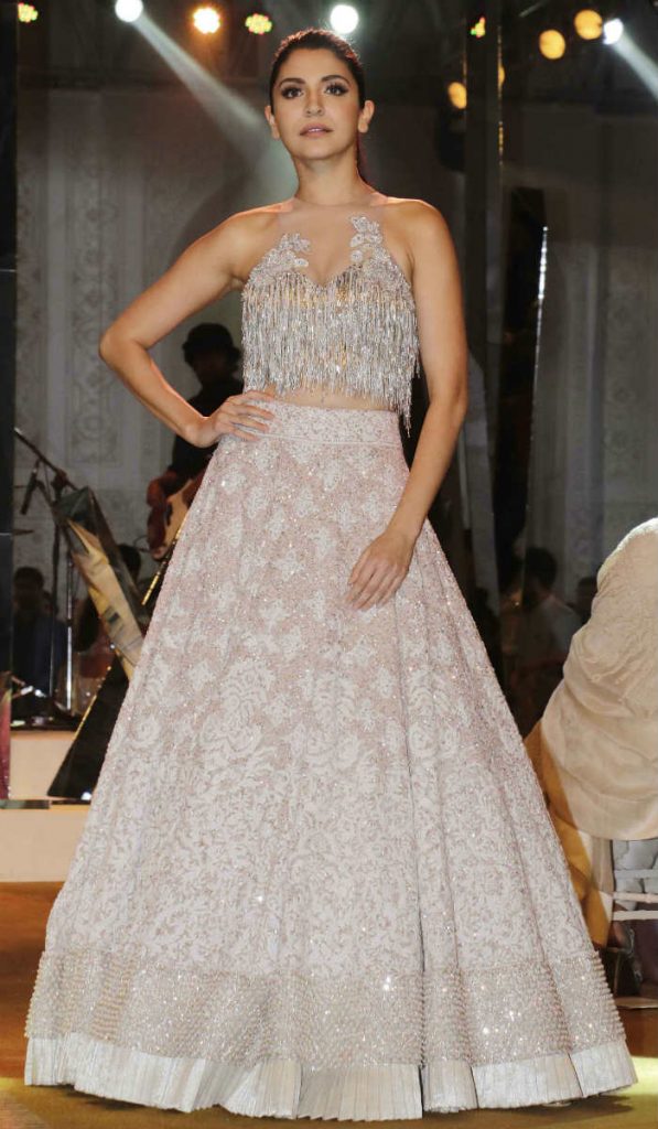 Shah Rukh Khan and Anushka Sharma grace the ramp at Mijwan Fashion Show 2017