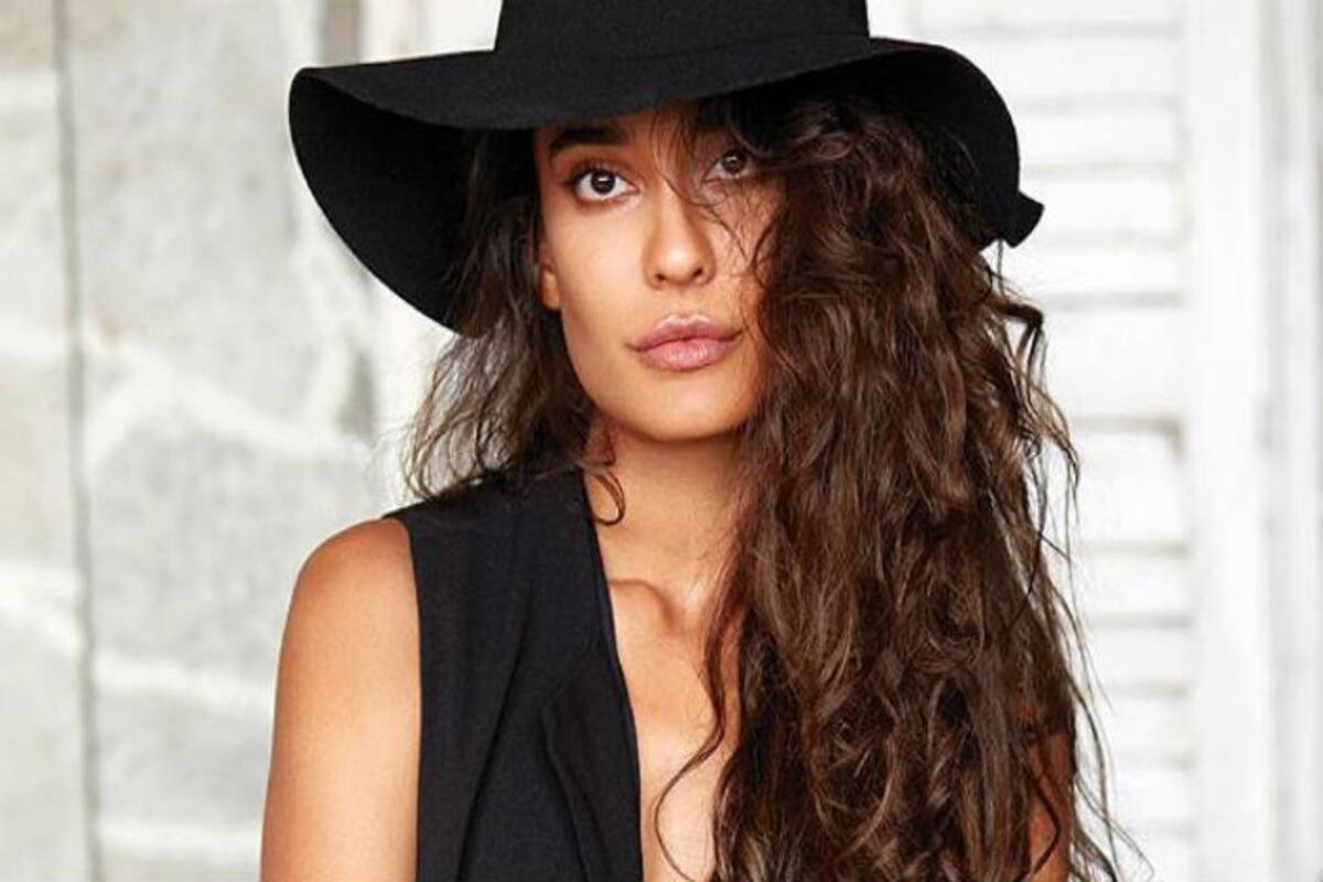 Lisa Haydon S Skincare And Haircare Secrets That Makes Her Look Flawless India Com Lisa haydon is the new hottie in town.