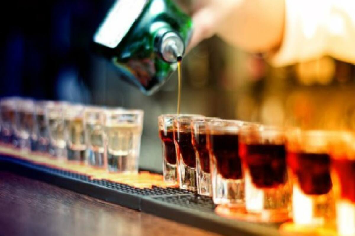 Delhi Police To Ban Ladies Night Party In Bars Restaurants At Hauz Khas Village Till August 15 India Com Moonshine facebook page ladies gather with your girlie gang and. delhi police to ban ladies night party