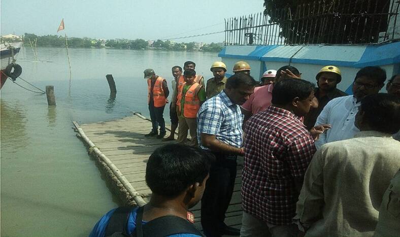 West Bengal: 3 people dead and 31 missing after jetty submerged under water due to high tide in hoogly | हुगली: गंगा में पानी के तेज बहाव से टूटा बांस का पुल, 3 की मौत 31 लापता