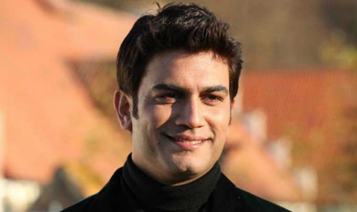 Sharad Kelkar asked People are partying but not doing to theatres why
