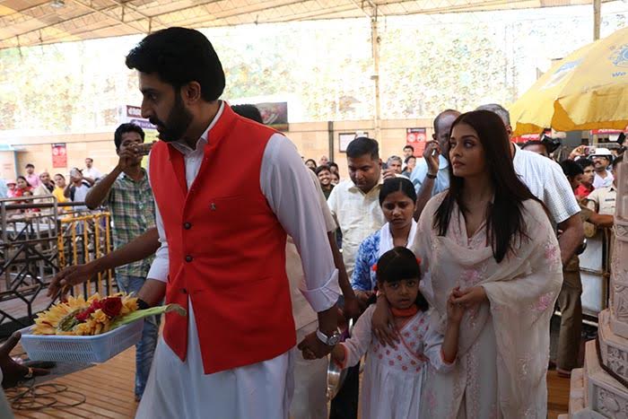 Aishwarya Rai Bachchan And Abhishek Bachchan Pray For A Lifetime Of ...