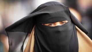 What is Triple Talaq and Instant Triple Talaq | ‘तीन तलाक’ के समर्थन और विरोध से पहले जानिये, क़ुरान में क्या है तीन तलाक की प्रक्रिया What is Triple Talaq and Instant Triple Talaq | ‘तीन तलाक’ के समर्थन और विरोध से पहले जानिये, क़ुरान में क्या है तीन तलाक की प्रक्रिया