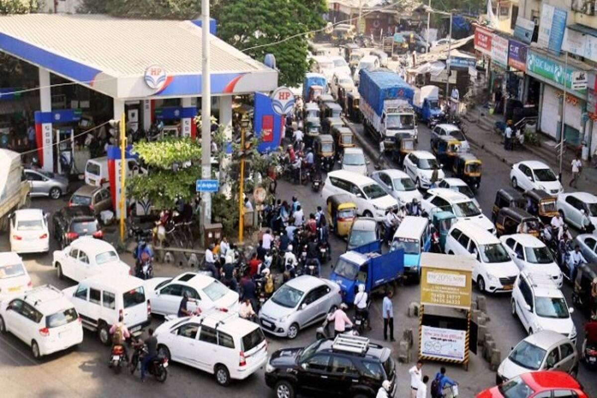 Petrol Price In Mumbai Highest In The Country Even After May 15 Price Cut India Com Also find the current mumbai petrol price with historical rates at economic times. petrol price in mumbai highest in the