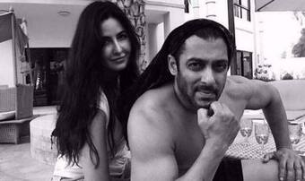 340px x 202px - A shirtless Salman Khan looks smoldering hot with Katrina Kaif on the sets  of Tiger Zinda Hai | India.com