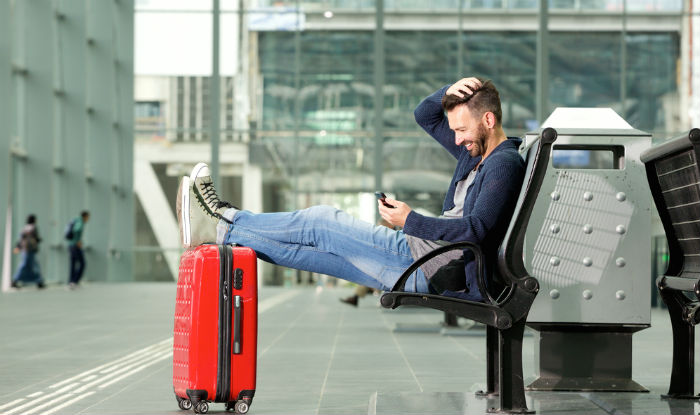 Trendy airport looks for men: 6 outfit ideas to look fashionable at the  airport 