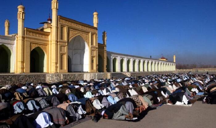 Eid moon sighted in UAE, Qatar, Bahrain, other Gulf countries; Eid-al-Fitr to be celebrated on Sunday