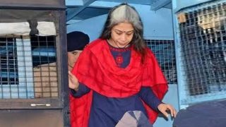 In the case of the murder of daughter Sheena Bora, Indrani Mukherjee accused of provoking riots | बेटी की हत्या के जुर्म में जेल में बंद इंद्राणी मुखर्जी पर दंगा भड़काने का आरोप, FIR दर्ज In the case of the murder of daughter Sheena Bora, Indrani Mukherjee accused of provoking riots | बेटी की हत्या के जुर्म में जेल में बंद इंद्राणी मुखर्जी पर दंगा भड़काने का आरोप, FIR दर्ज