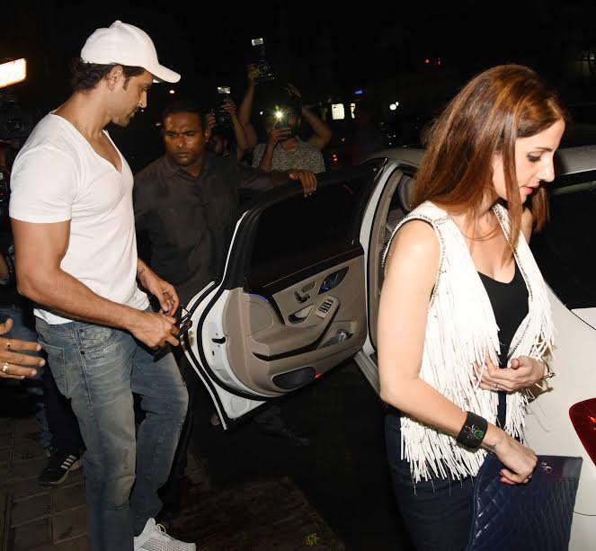 Hrithik Roshan takes ex-wife Sussanne Khan on a dinner date- view HQ ...