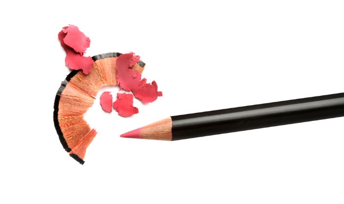 Sharpen the lip liner