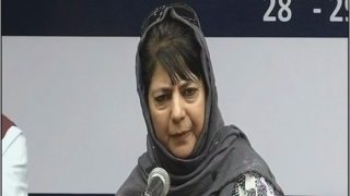 If Article 35A is tampered with, no one in Kashmir will be there to hold the tricolour says Mehbooba Mufti | अनुच्छेद 35 (ए) में किसी तरह बदलाव किया गया तो कश्मीर में कोई नहीं थामेगा तिरंगा: महबूबा मुफ्ती If Article 35A is tampered with, no one in Kashmir will be there to hold the tricolour says Mehbooba Mufti | अनुच्छेद 35 (ए) में किसी तरह बदलाव किया गया तो कश्मीर में कोई नहीं थामेगा तिरंगा: महबूबा मुफ्ती