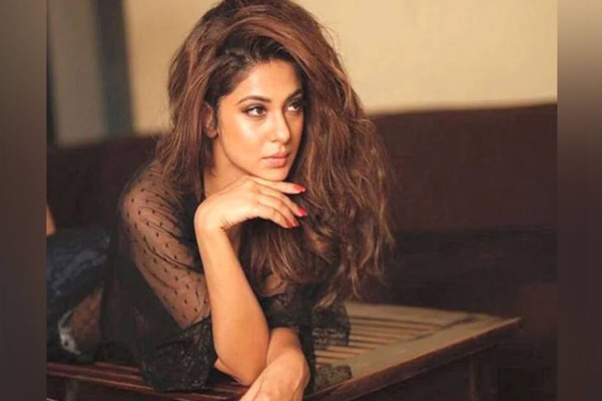 1200px x 800px - Bepannaah Actress Jennifer Winget Trolled For Her 'Dirty' Post on Social  Media; Check Out | India.com