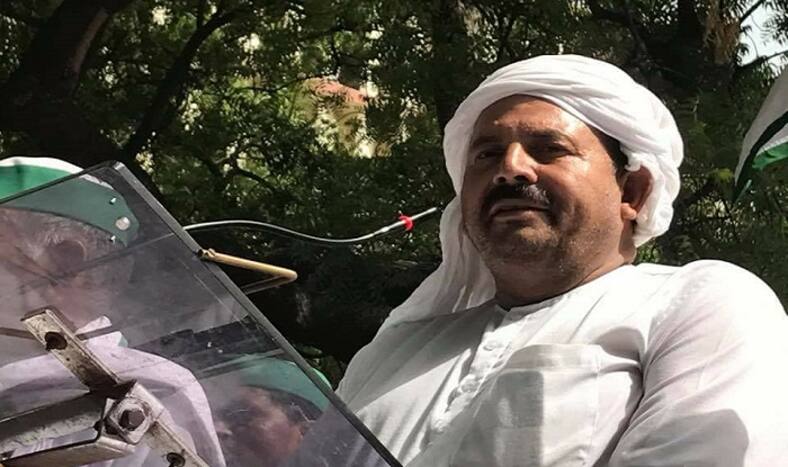 नरेश टिकैत को मनाने में जुटा प्रशासन, अधिकारियों ने की महापंचायत रद्द करने की अपील