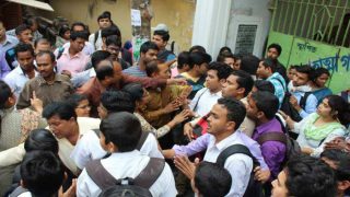 Shiksha Mitra Strike in UP: SC Verdict Affects the Salary Structure of Lakhs of Teachers in UP Shiksha Mitra Strike in UP: SC Verdict Affects the Salary Structure of Lakhs of Teachers in UP
