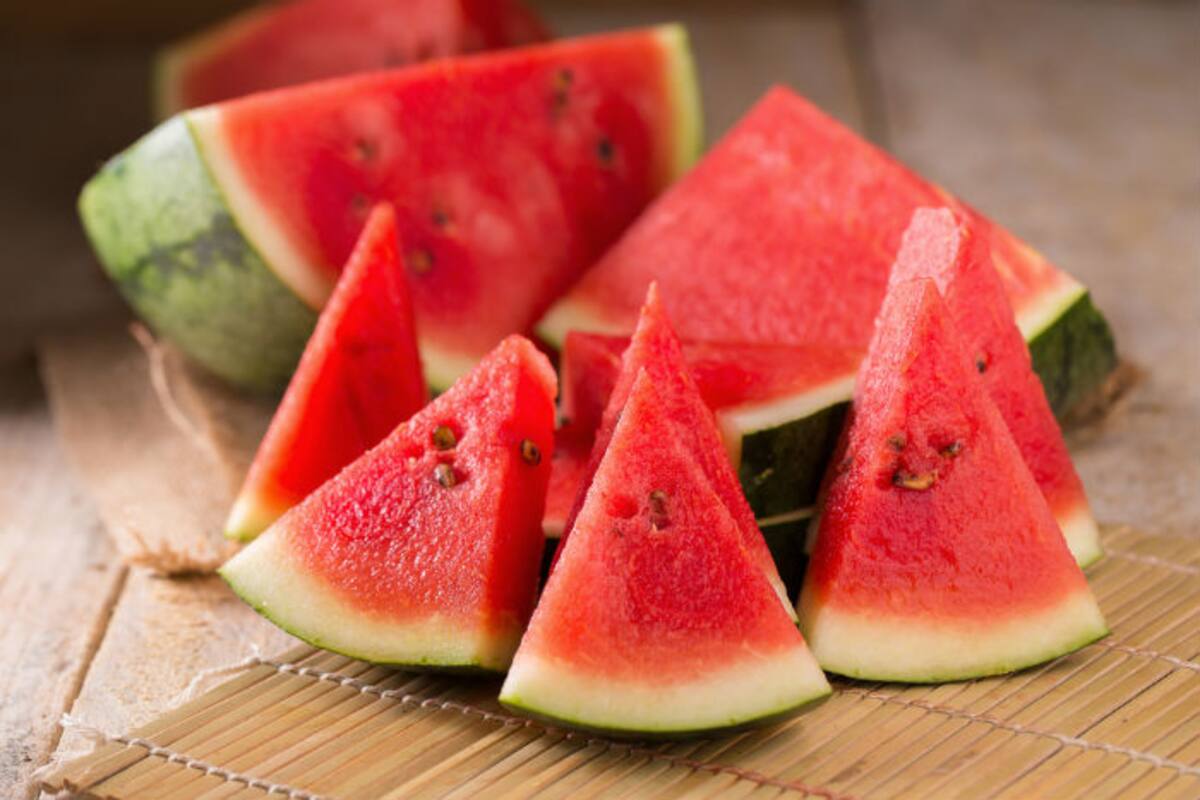 Watermelon Peel Benefits: तरबूज खाने के बाद गलती से भी ना फेंके इसके बाहर  का हिस्सा, दूर हो सकती हैं ये समस्याएं - Watermelon peel benefits after  eating watermelon do not throw the ...
