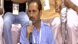 BJP protest says Gujarat Congress MLAs are in a Bengaluru resort even as floods wreak havoc in the state | मीडिया के सामने आए कांग्रेस के 44 विधायक, बताई बेंगलुरू आने की असल वजह BJP protest says Gujarat Congress MLAs are in a Bengaluru resort even as floods wreak havoc in the state | मीडिया के सामने आए कांग्रेस के 44 विधायक, बताई बेंगलुरू आने की असल वजह