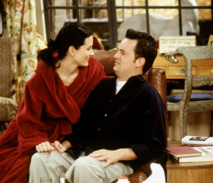 Monica being there for Chandler is so wholesome. I love Mondler! :  r/howyoudoin