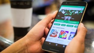 Google removed 20 spy apps | प्ले स्टोर पर जासूसी करते थे 20 ऐप्स, Google ने हटाया Google removed 20 spy apps | प्ले स्टोर पर जासूसी करते थे 20 ऐप्स, Google ने हटाया