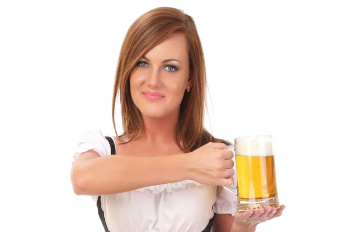 Beer Peene Ke Fayde: बीयर पीने से तेज होता है दिमाग! जानें कितनी और कब  पीएं...