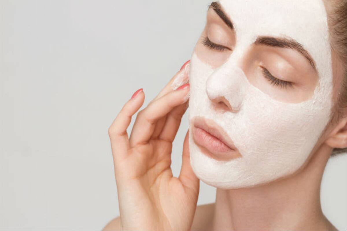 Homemade Multani Mitti Face Masks Get Glowing Skin With These 3 Face Packs Made Using Fuller S Earth India Com Multani mitti is a blessing for such individuals. homemade multani mitti face masks get