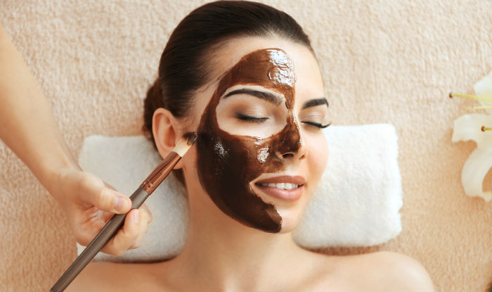 This Diy Chocolate And Whisky Face Mask Will Brighten Your This Diy Chocolate And Whisky Face Mask