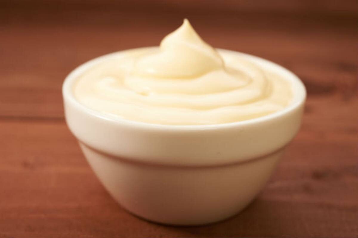 How To Use Mayonnaise To Deep Condition Dry and Frizzy Hair 
