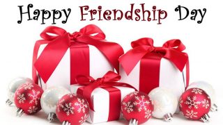 Friendship Day 2017: These are unique gift ideas for your Best Friends | यंदाच्या ‘फ्रेंडशिप डे’ ला मित्र-मैत्रिणींसाठी खरेदी करा हे खास गिफ्ट्स Friendship Day 2017: These are unique gift ideas for your Best Friends | यंदाच्या ‘फ्रेंडशिप डे’ ला मित्र-मैत्रिणींसाठी खरेदी करा हे खास गिफ्ट्स
