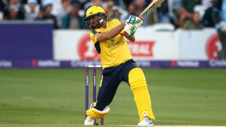 Shahid Afridi Scores 42-Ball Century For Hampshire Against Derbyshire in NatWest T20 Blast, Watch Video Shahid Afridi Scores 42-Ball Century For Hampshire Against Derbyshire in NatWest T20 Blast, Watch Video